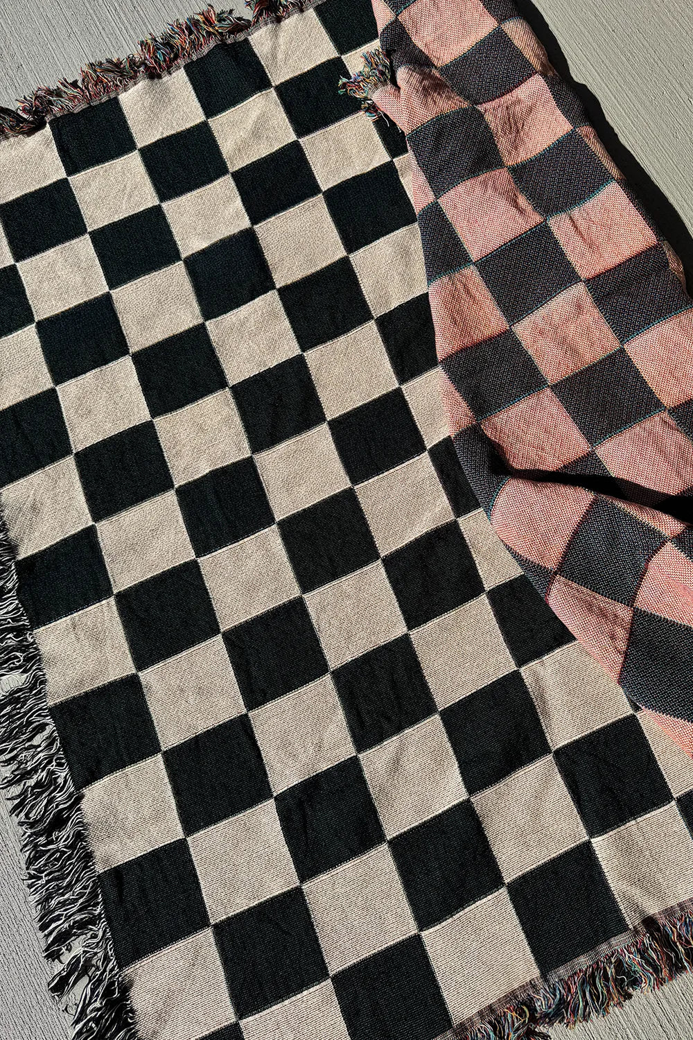 Black and White Checkered Cotton Woven Blanket - Image 4