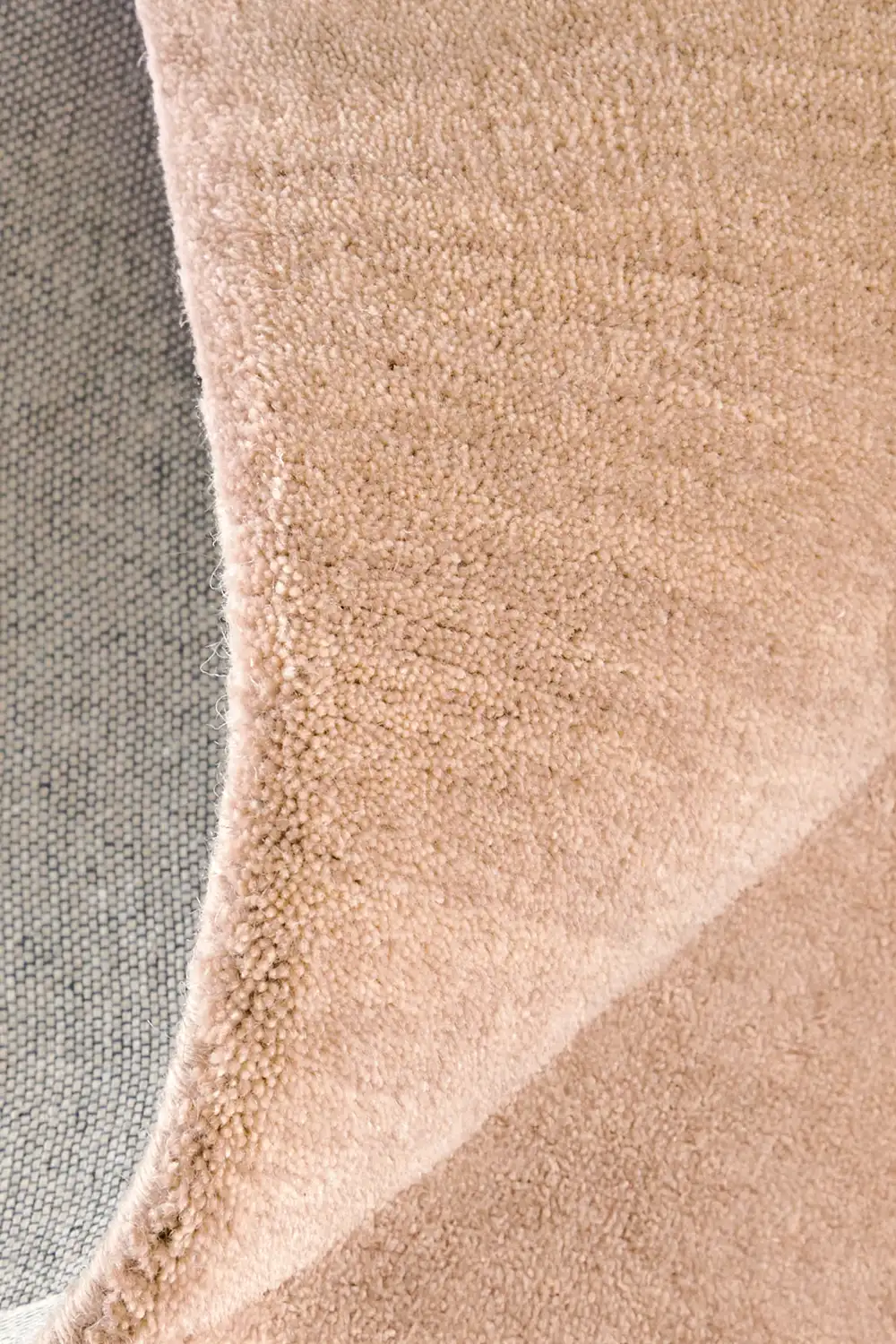 Classic Color Block Hand-Tufted Wool Rug - Image 12