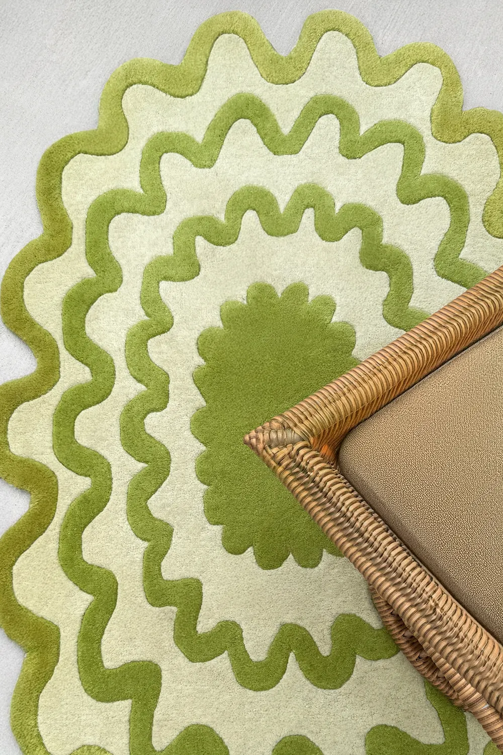 Burst Oval Hand-Tufted Wool Rug - Image 14