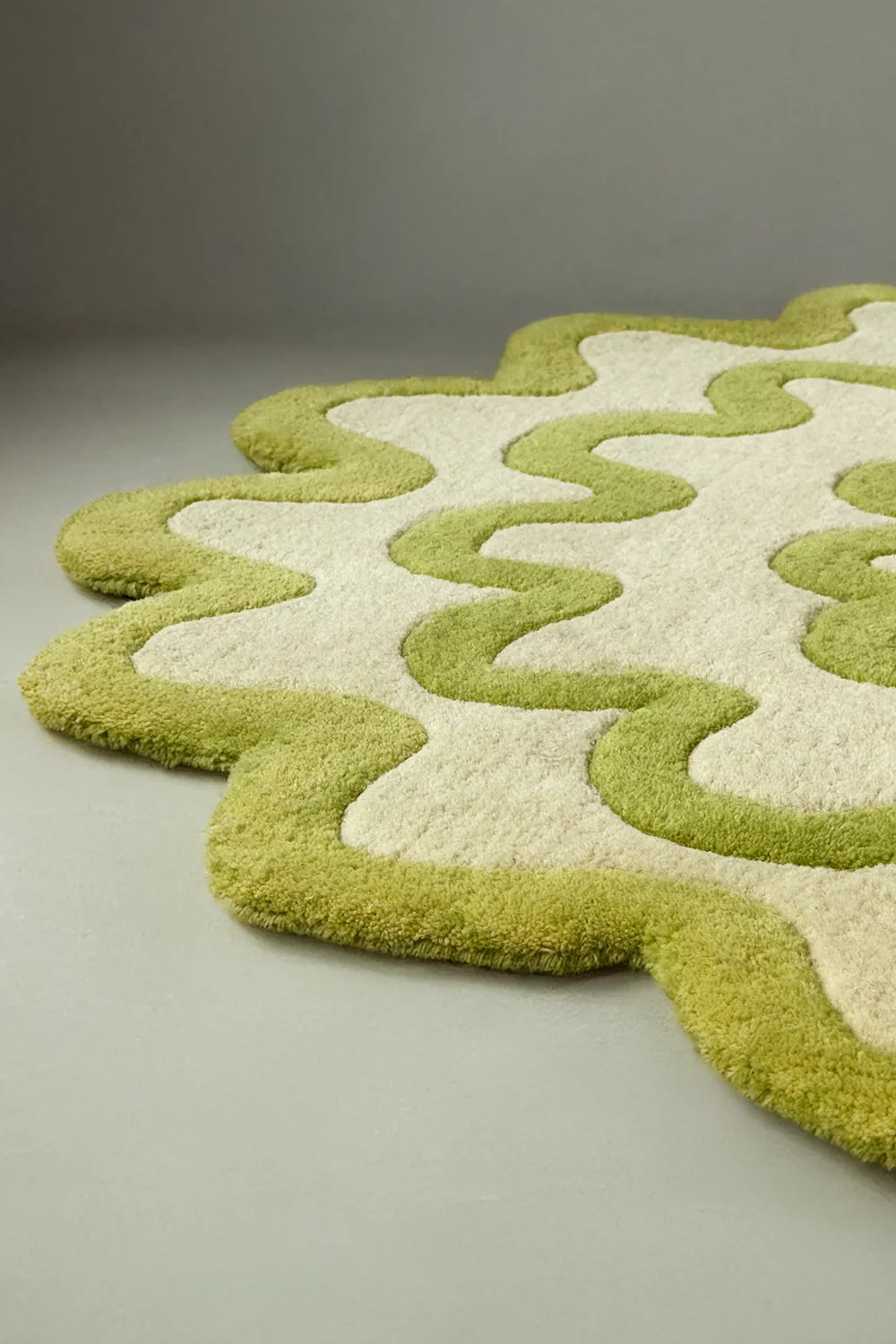Burst Oval Hand-Tufted Wool Rug - Image 15