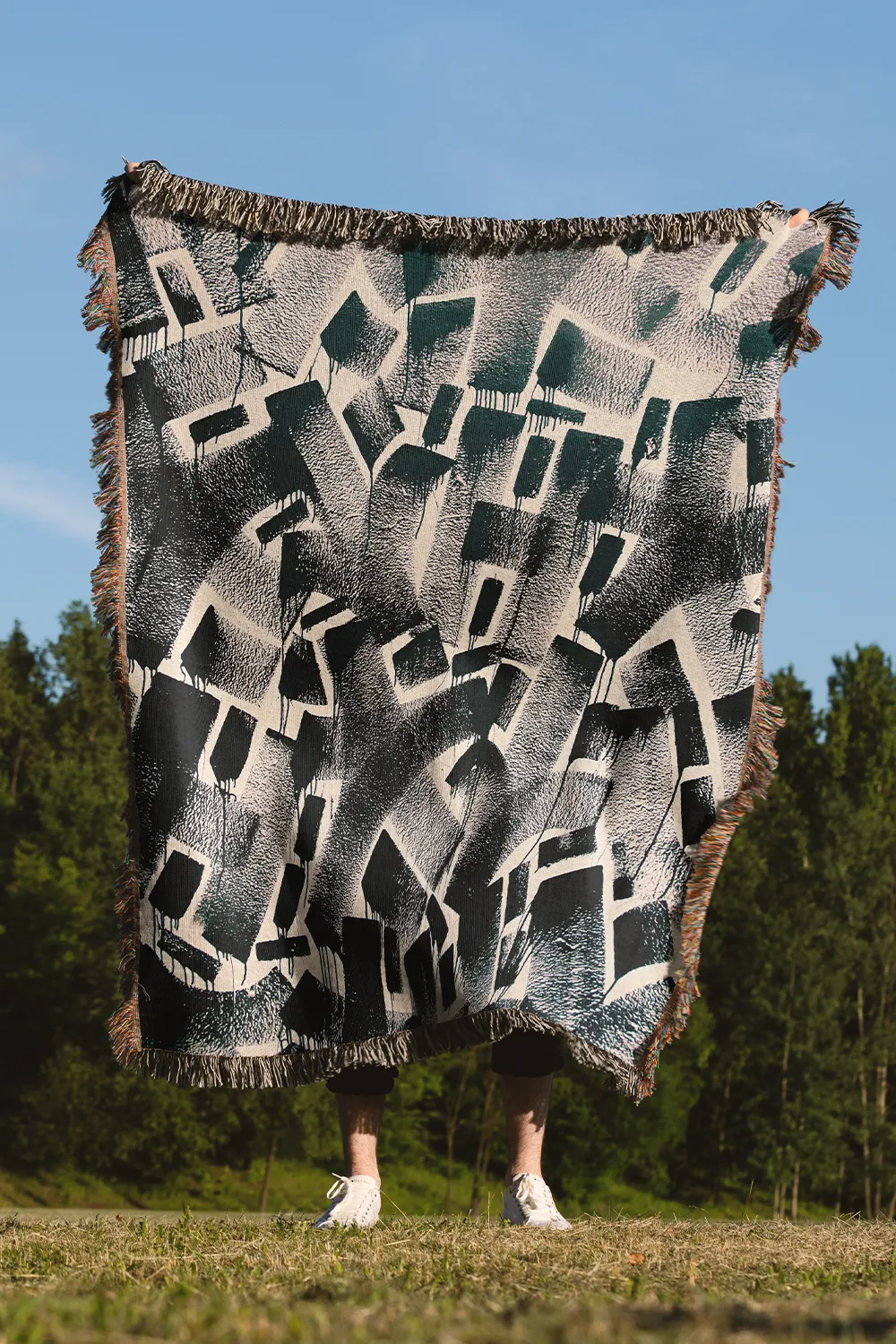 Charcoal Graphic Woven Throw Blanket - Image 3