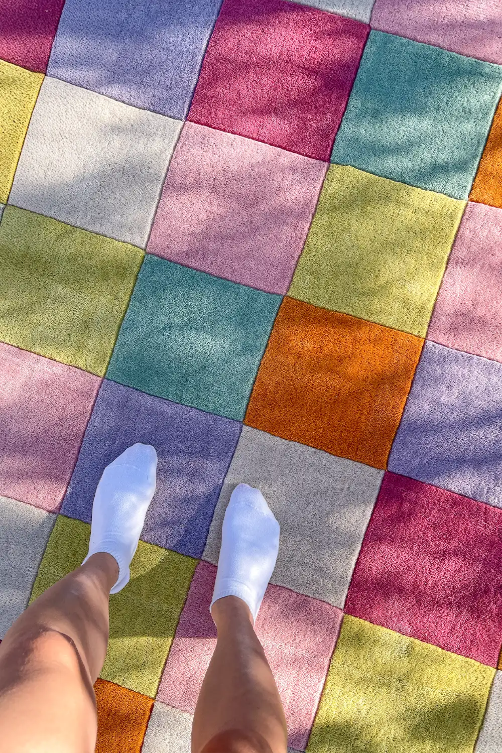 Colorful Checkered Round Hand-Tufted Wool Rug - Image 4