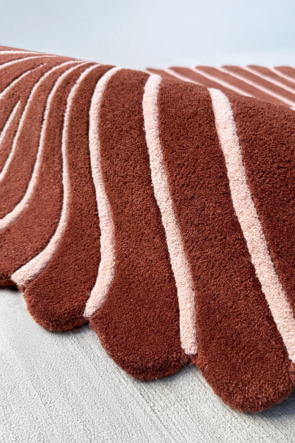 Fronda Hand-Tufted Wool Rug - Image 3
