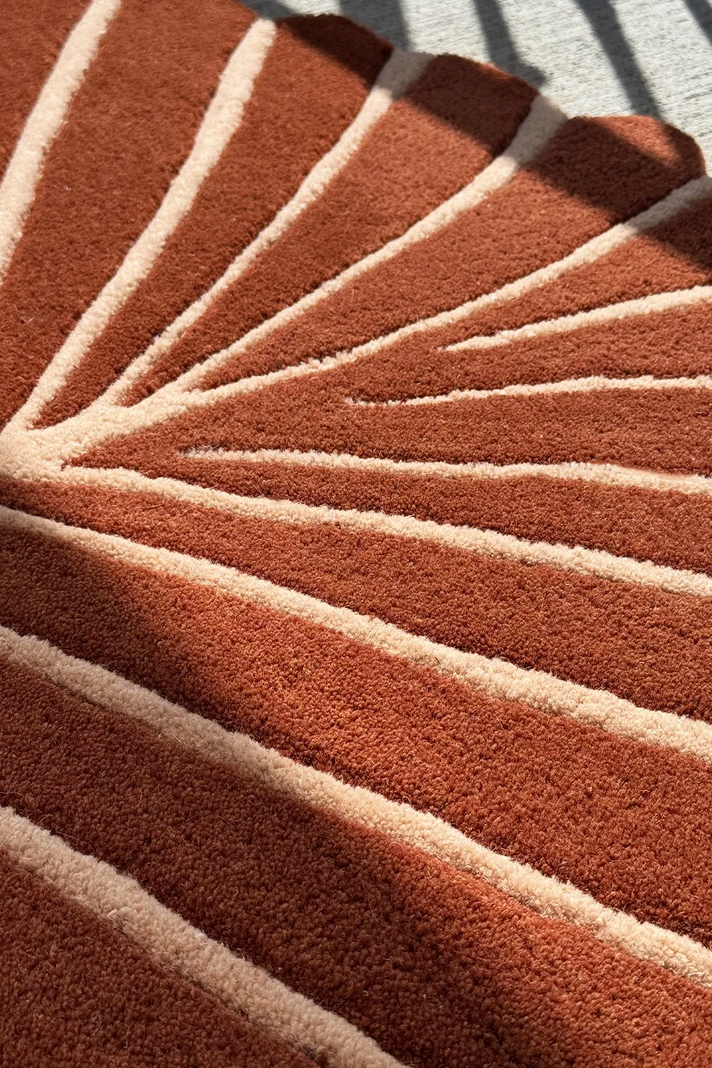 Fronda Hand-Tufted Wool Rug - Image 4