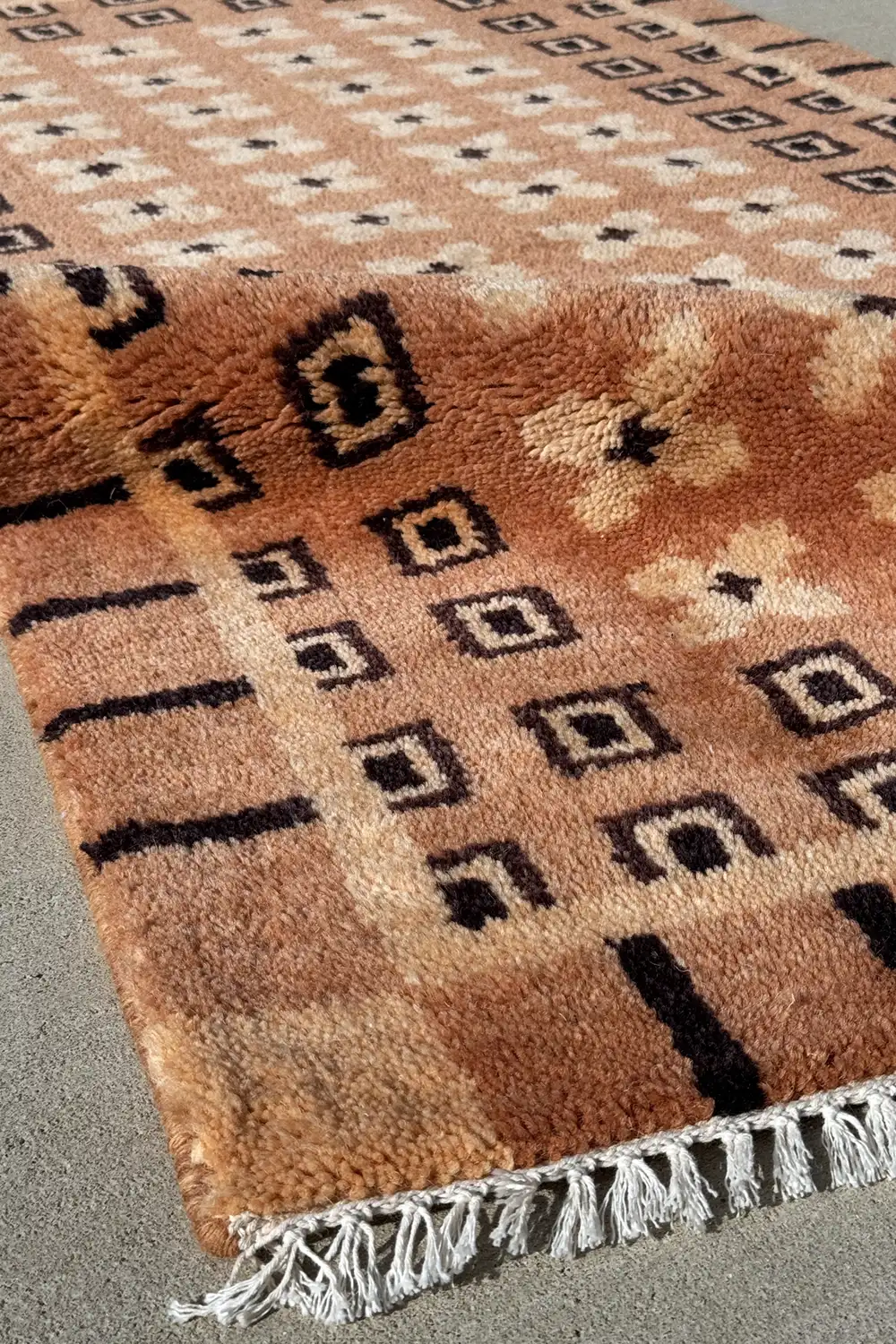 Desert Matrix Hand-Knotted Wool Rug - Image 8