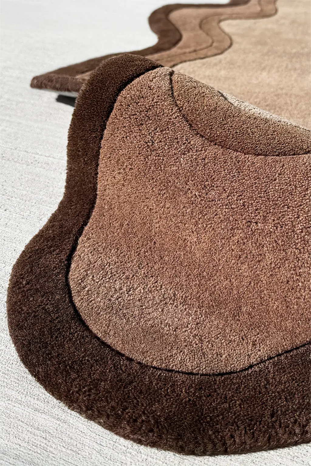 Puddle Organic Shaped Hand-Tufted Wool Rug - Image 3