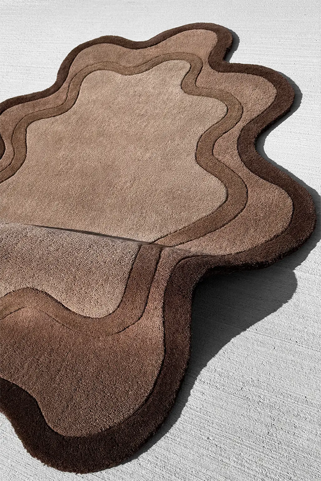 Puddle Organic Shaped Hand-Tufted Wool Rug - Image 7