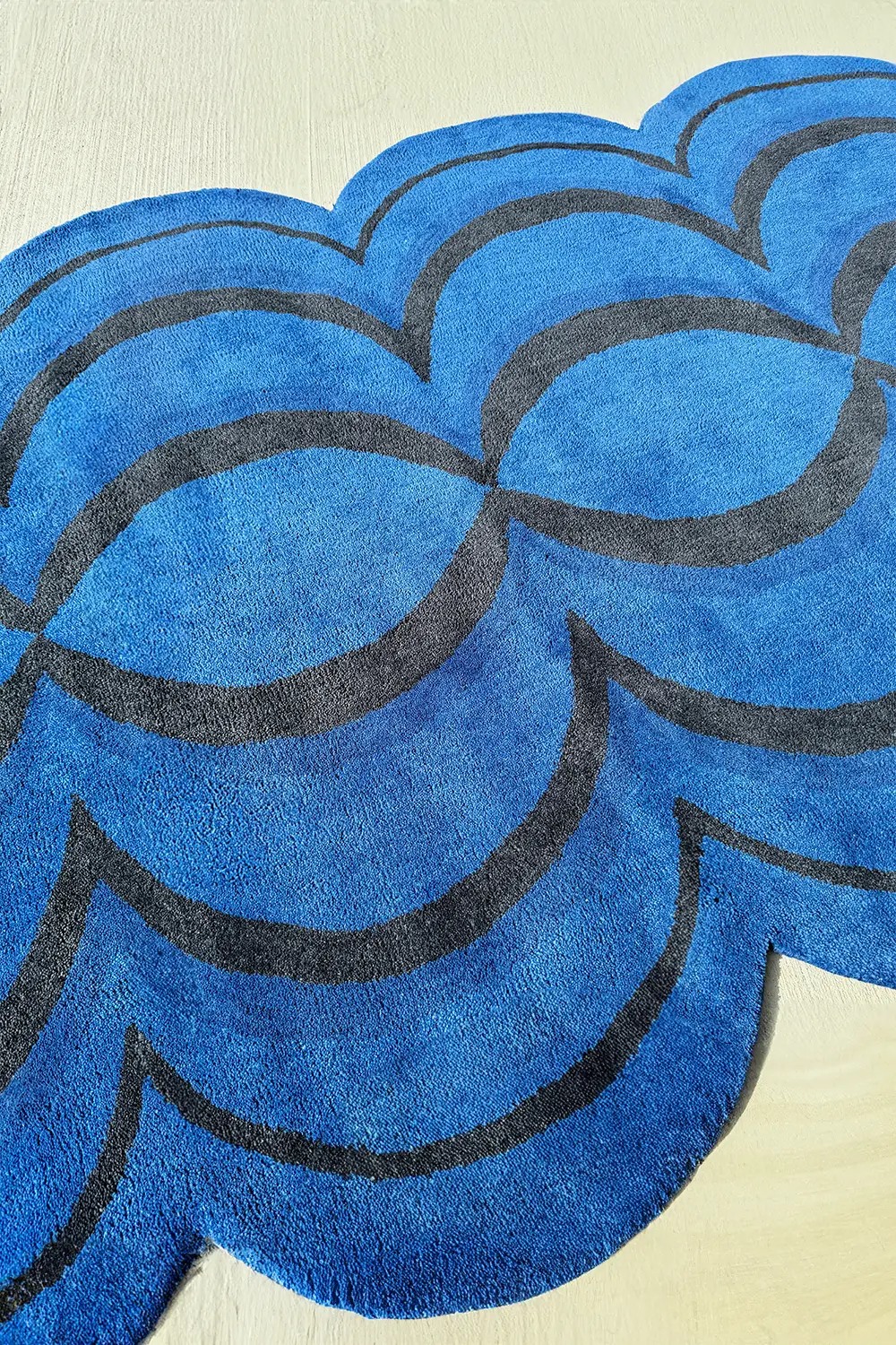 Ripple Wavy Hand-Tufted Wool Rug - Image 4