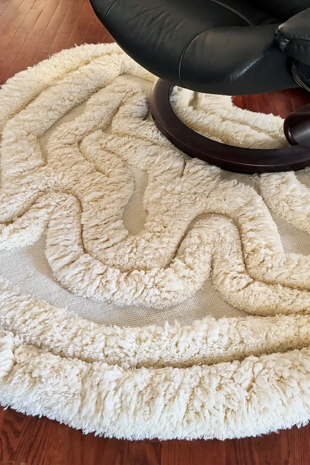 Rolling Tides Hand-Knotted Shag Wool Rug - Image 14