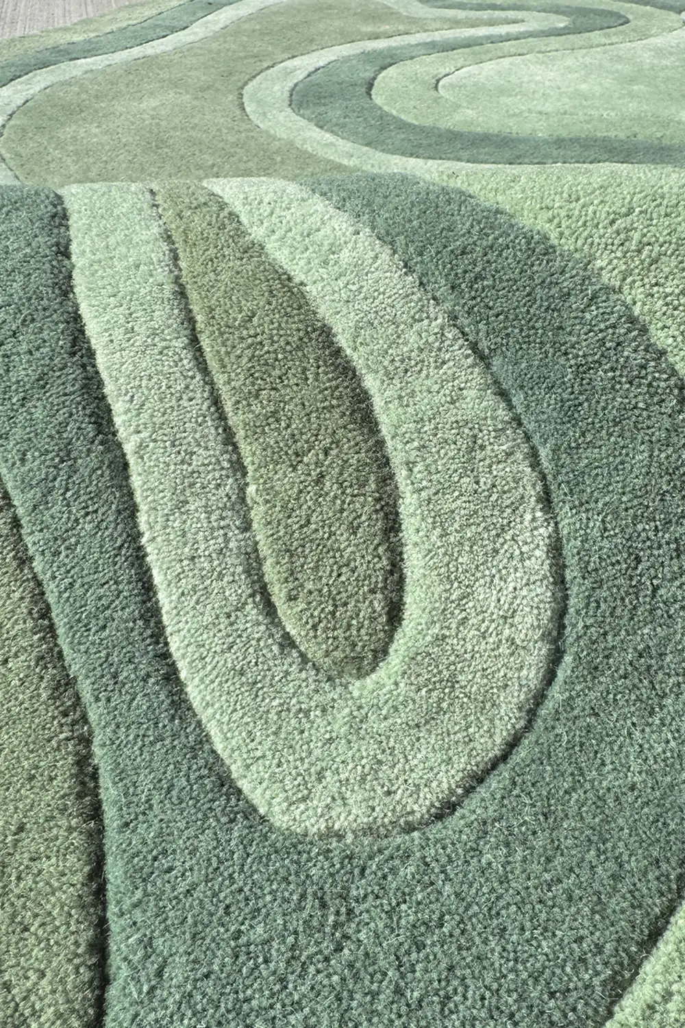 Rolling Tides Hand-Tufted Wool Rug - Image 8