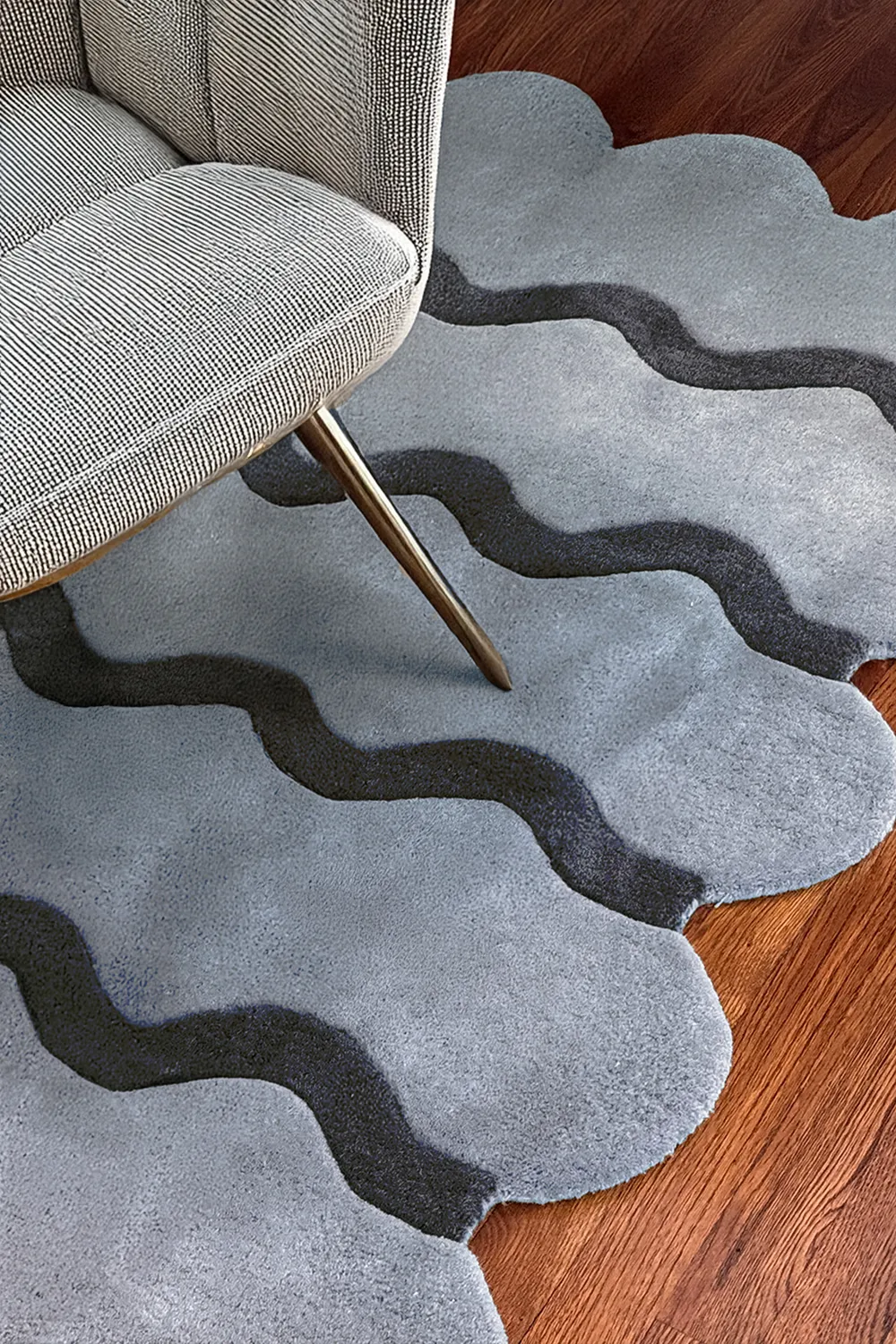 Sculpted Edge Hand-Tufted Wool Rug - Image 10