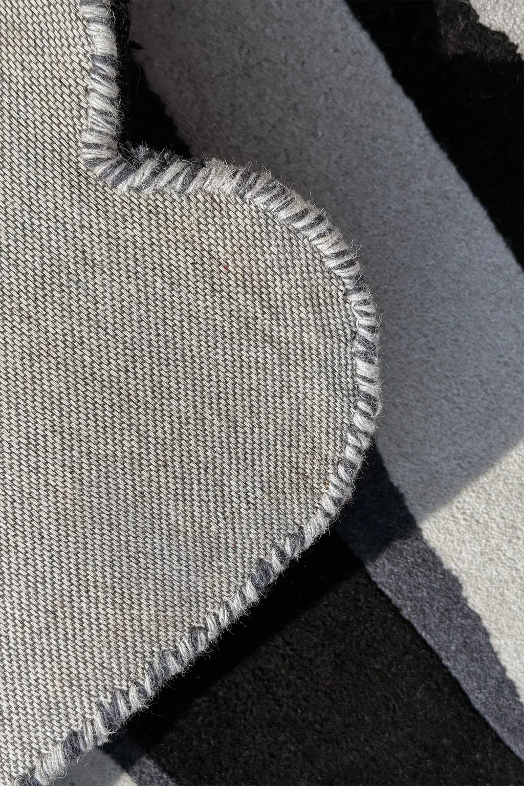 Temple Steps Scalloped Hand-Tufted Wool Rug - Image 4