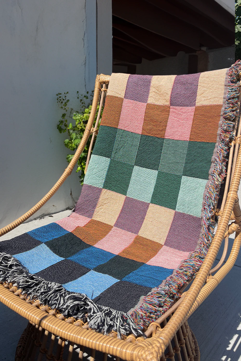 Vibrant Gingham Cotton Woven Throw Blanket - Image 3