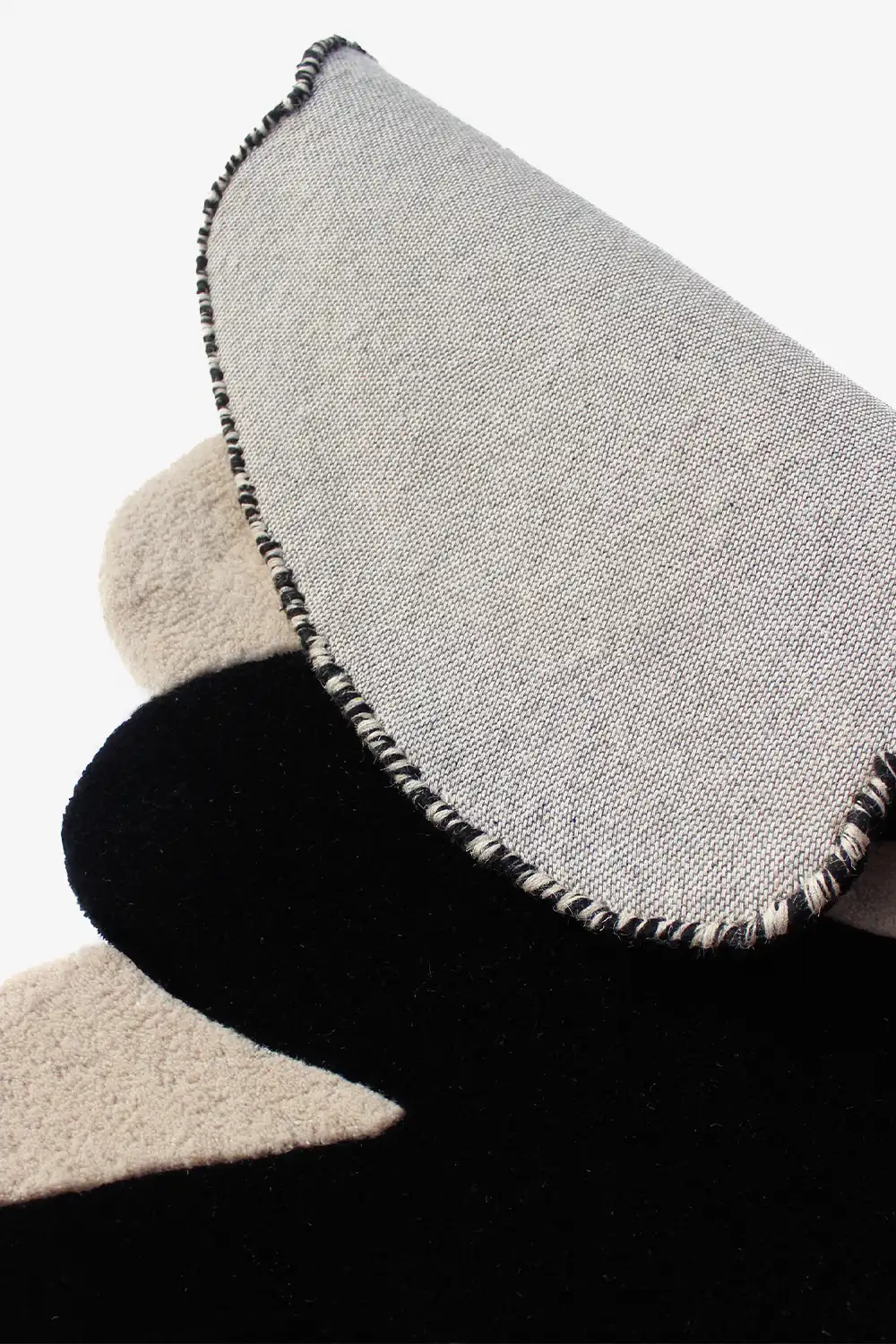 Wavy Zig Zag Hand-Tufted Wool Rug - Image 3
