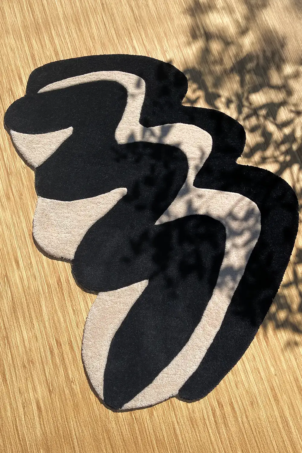 Wavy Zig Zag Hand-Tufted Wool Rug - Image 6
